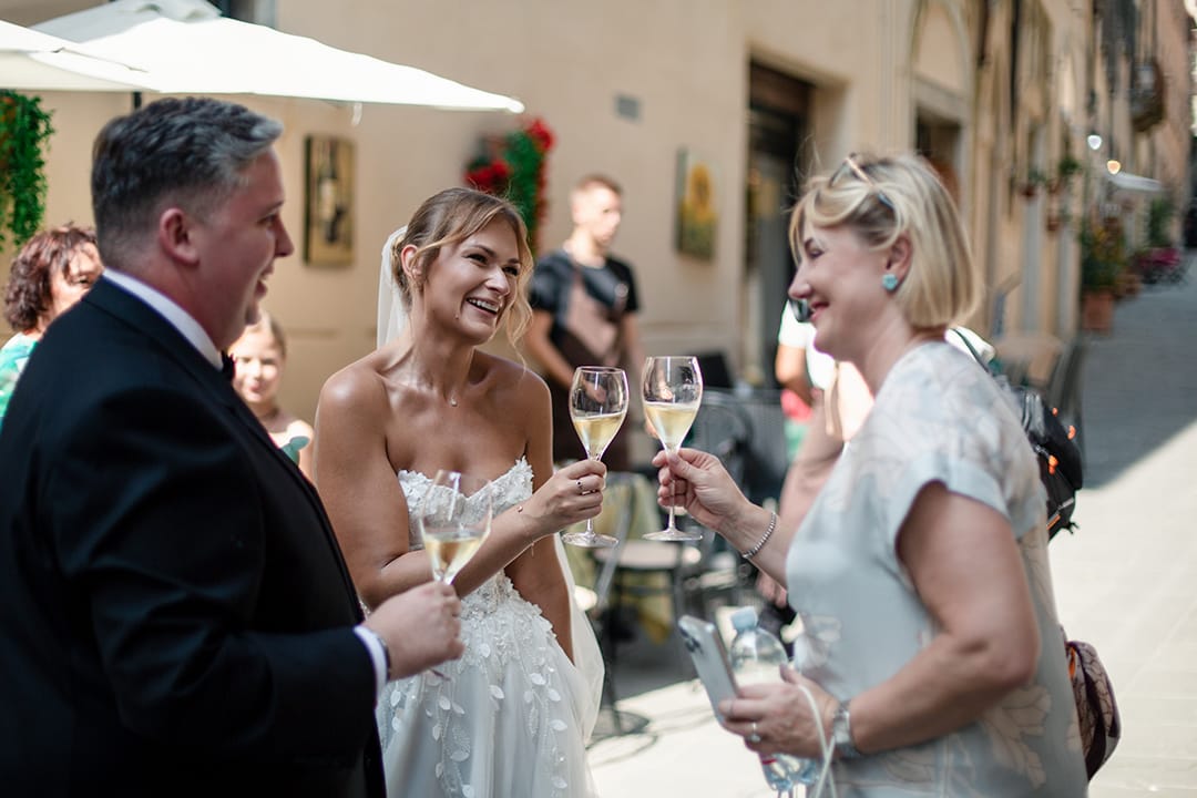 Vilma Wedding & Event Planner _ Toskanos pajūris _ vestuvių pasakojimas _ santuokos planuotoja organizatorė koordinatorė Italijoje Vilma Rapšaitė _ Toskana _ bažnytinė santuoka (2)